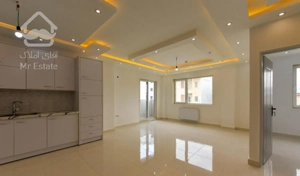 واحد نوساز 77 متری در خیابان پاسداران