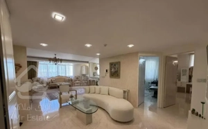 آپارتمان۱۲۰متر/تک واحد/پارکینگ/آسانسور/صیاد۵۰