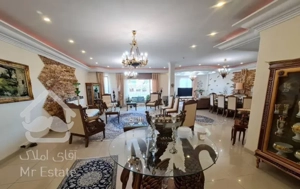 ۳۳۰ متر ۴ خوابه زعفرانیه