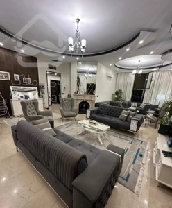 ۱۳۴ متر / ۳خواب / ۴متر سقف / فول امکانات