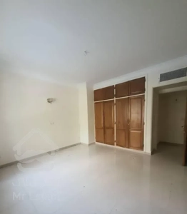 ۱۵۰ متر فضای زندگی با چشم انداز زیبا و لوکیشن عالی