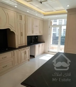 آپارتمان۱۵۶ متری/ سه خوابه/ عروسک/ خ سوم