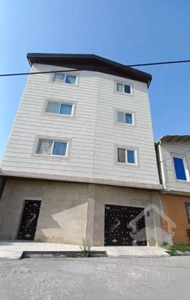 آپارتمان تک واحدی طبقه اول