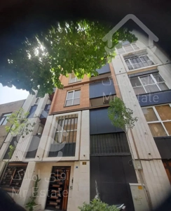 سهروردی شمالی.۱۳۰متر۳خواب با۲پارکینگ سندی