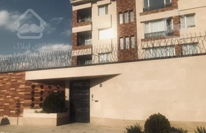 آپارتمان ١٥٠ متری ٣ خواب شهرک عقاب