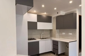 آپارتمان ۸۰متری/ دو خوابه/ شرط سند، طالقانی