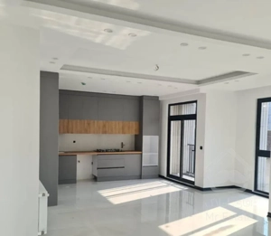 آپارتمان تک واحدی با ویو جنگل