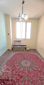 یک اتاق. بالای پشت بام . حسابی