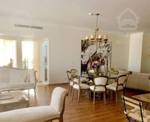 آپارتمان۱۰۱متری سالن سرتاسر پرده خور