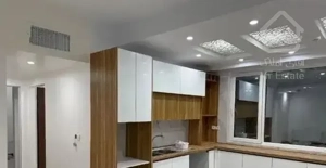 ۱۱۵ متر فول امکانات نوساز ۲ پارکینگ سندی