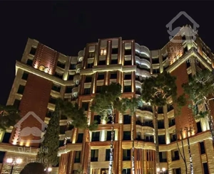 ۱۱۰ متر در پونک / غولی نوین به نام رونیکا پالاس