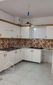 زمین و خانه نیمه ساز/ باهرتوان مالی/شاهنامه (ملل)