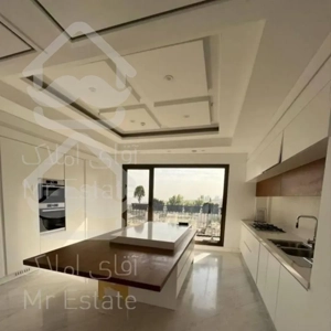 آپارتمان ۲۳۰ متری برای اجاره در نیاوران