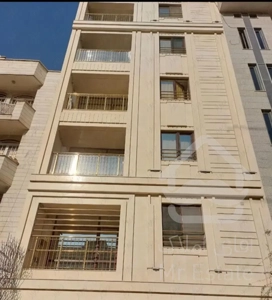 ۸۳ متر نوساز دوکله فول امکانات