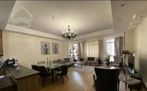 گلستان ۱۱۰ متر دو خوابه فول مجلل/ دو پارکینگ سندی