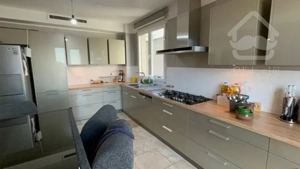 فروش اپارتمانم 352 متری زعفرانیه