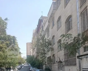 ۸۰ متر آپارتمان شمال مرزداران (باقدرالسهم)