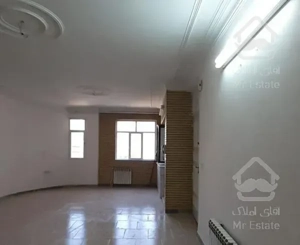 4 از 6 دانگ از یک ساختمان سه طبقه ستاری اخلاص