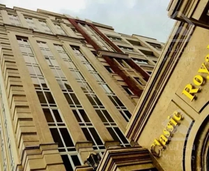 ۶۸ متر برج باغ مجلل کلاسیک رویال