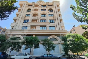 آپارتمان ۱۳۹ متری سه خوابه در خیابان ایران