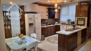 آپارتمان 120 متری ، خطی رو به آفتاب ، 2 پارکینگ