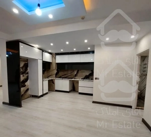 ۱۱۰ متر ۲ خواب/ فول / غرق نور