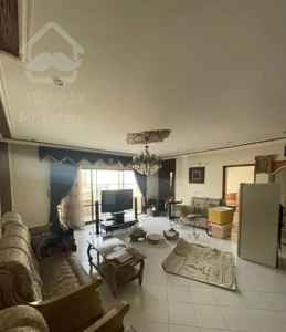 آپارتمان جنوبی ۱۳۰ متر خیابان عادل پور