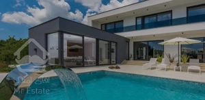 باغ شهر قسطی کودیان. همت آباد با دیواری آب‌وسند