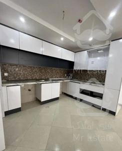 ۱۱۰ متر طبقه ۱۳ کلید نخورده