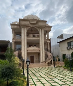 فروش کاخ ویلای شهرکی با سند تکبرگ/امنیت صد