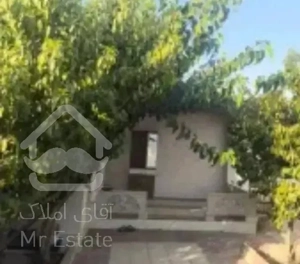 باغچه  چهاردیوار  بسیار ارزنده
