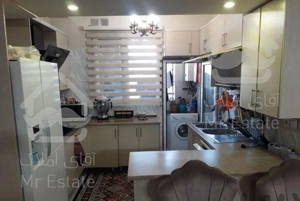 ۷۸ متر دارای تخت دیواری و کمد دیواری بزرگ