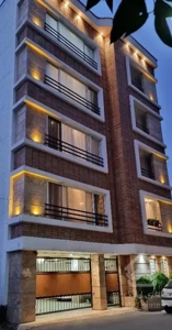 بلوارکریمی واحد۱۶۴مترسه خوابه/شیک/نما مدرن/تک واحد