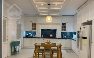 دانش اموز۹شاه نشین ۱۶۵مترخاص زیرفی منطقه شکار