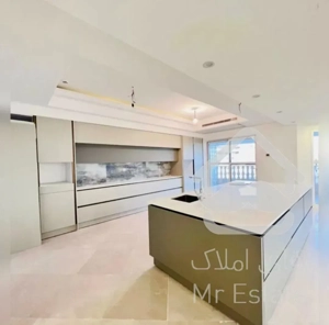 فروش ۸۰ متر ۲ خواب ، فول امکانات، کلیدنخورده، با لوکیشن عالی در منطقه ۱۰