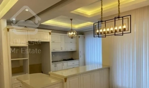 آپارتمان ۱۲۷متری با ویو خیابان دهخدا