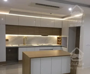 آپارتمان 130 متری( دریاچه چیتگر )