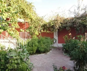 ویلا باغ 200 متری 2 خوابه