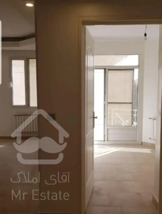 آپارتمان ۹۰ متری ۲ خ دیباجی ، منظریه درحال پارکت