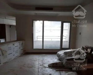 آپارتمان ۱۳۰ متری دو خوابه مستردار کلید نخورده