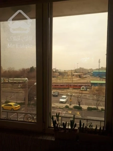 مترو صادقیه 90 متری