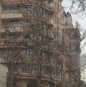 ۱۴۳ متر مربع، فوق‌العاده