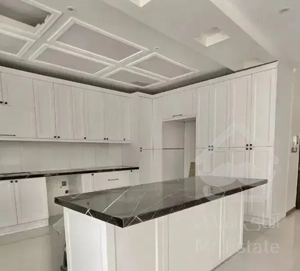 ۹۰ متر ۲ خواب با سالن بسیار وسیع رو به آفتاب