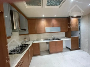 84 متر لوکیشن ناب هروی