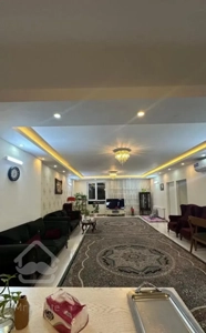 آپارتمان تک واحدی نزدیک حاشیه سیمتری