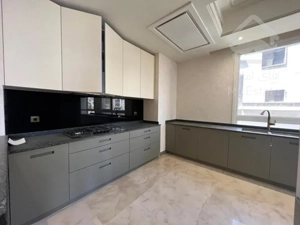 فروش اپارتمان 191 متری زعغرانیه