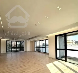 ۱۸۰متر/سه خواب/فول امکانات/سالن سرتاسرپرده خور