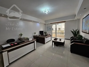 120متر شهرک غرب*موقعیت اداری*ورودی شیک ،۷ساله