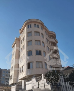 آپارتمان ۱۳۵ متری ۳ خواب بازسازی شده در گلشهر ۲