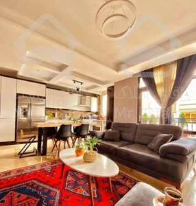 آپارتمان/۱۳۵مترواحد۳خوابه/رومنس حکیم/آبشاردریاچه